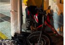Motociclista de 25 anos morre após bater contra poste durante a madrugada em Camboriú